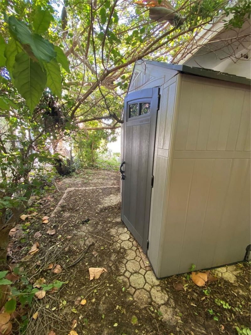 1101 Bay Dr, Miami Beach, FL 33141 Photo