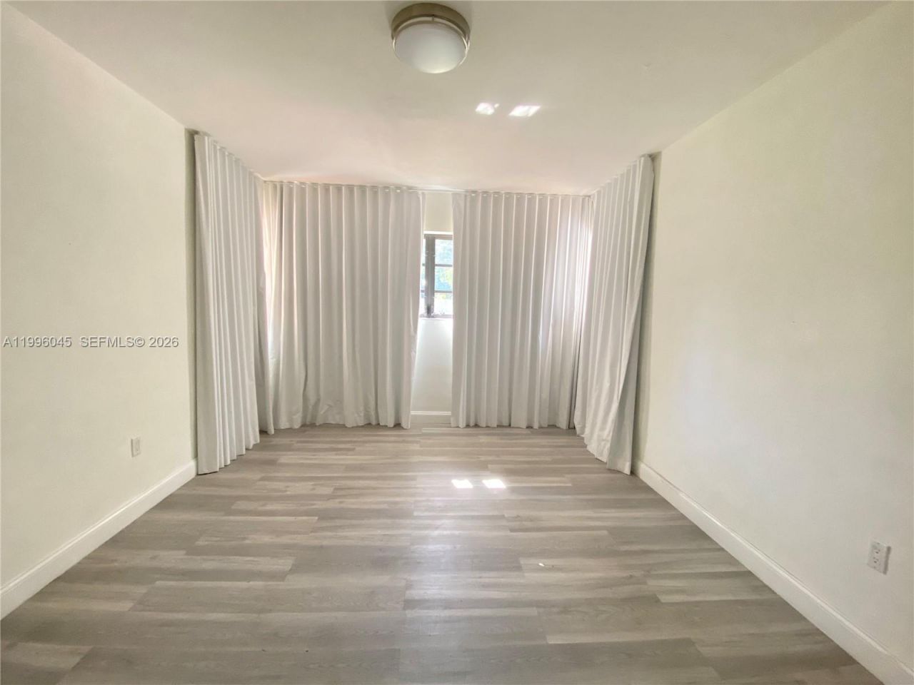 1101 Bay Dr, Miami Beach, FL 33141 Photo