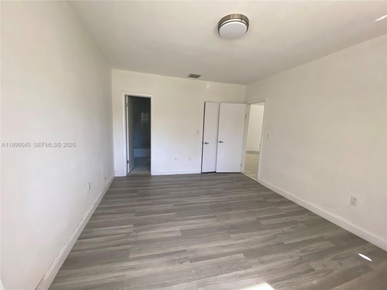 1101 Bay Dr, Miami Beach, FL 33141 Photo