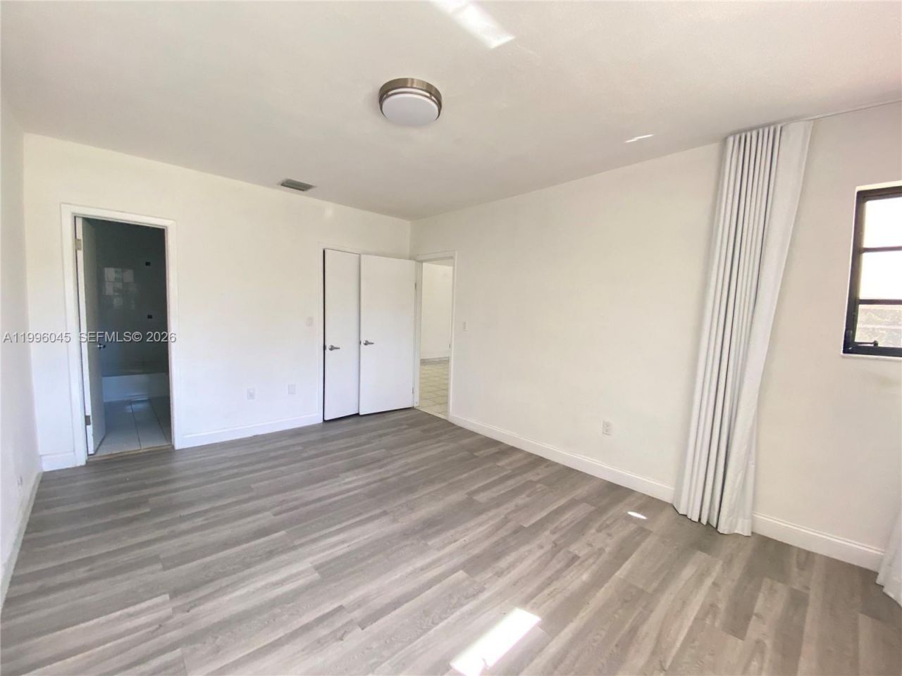 1101 Bay Dr, Miami Beach, FL 33141 Photo