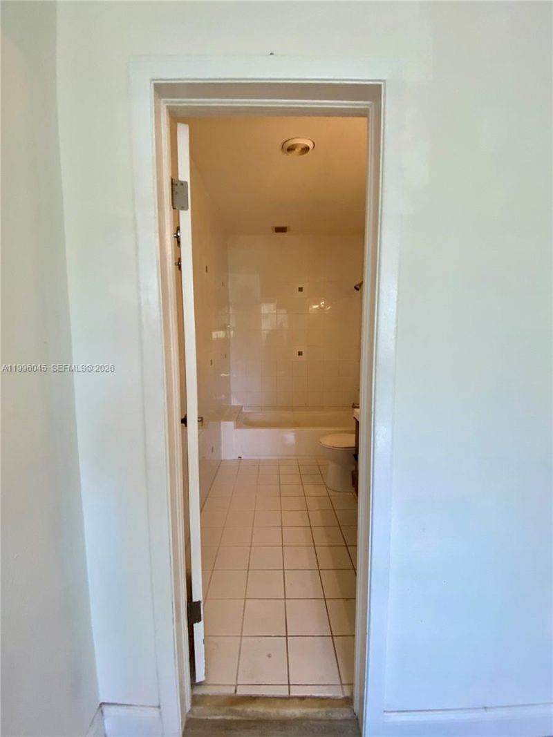 1101 Bay Dr, Miami Beach, FL 33141 Photo