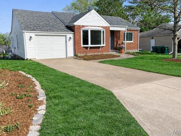 1412 Wells Avenue , Webster Groves, MO 63119