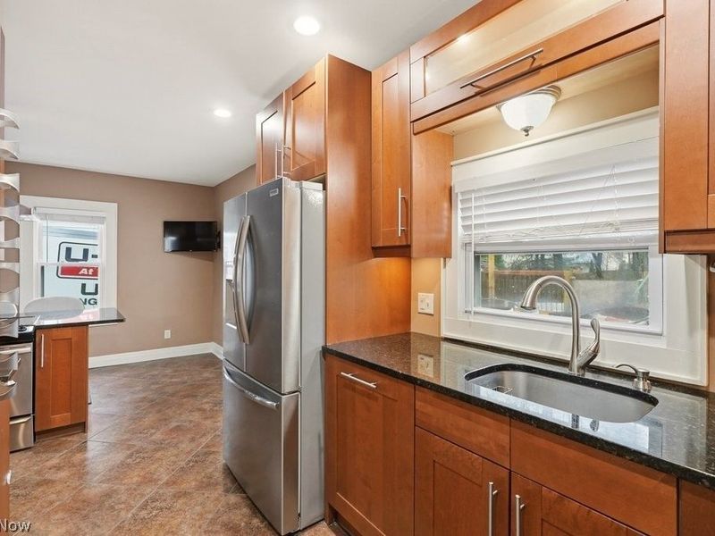 212 Marguerite Avenue , Cuyahoga Falls, OH 44221 Photo 10