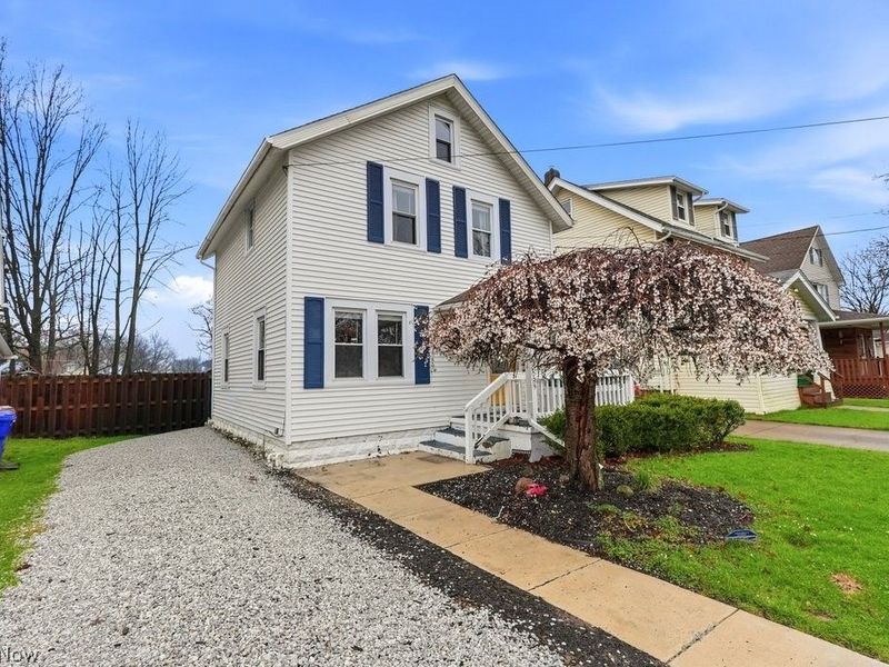 212 Marguerite Avenue , Cuyahoga Falls, OH 44221 Photo 2