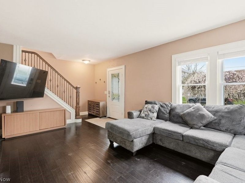 212 Marguerite Avenue , Cuyahoga Falls, OH 44221 Photo 5