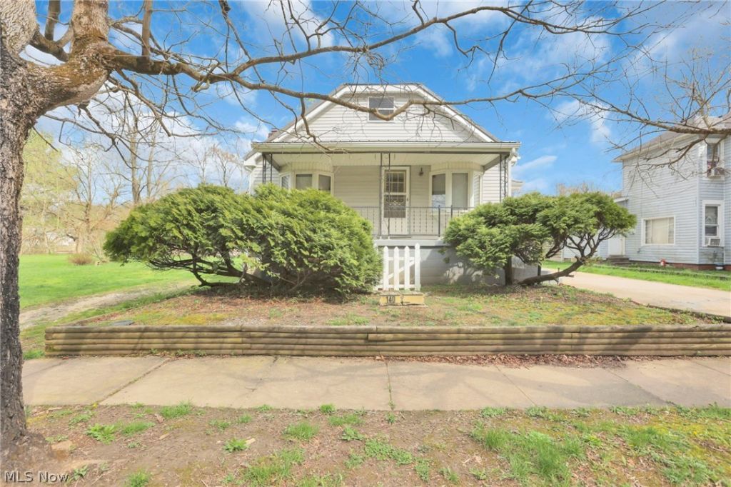 140 S Valley Street , Corning, OH 43730