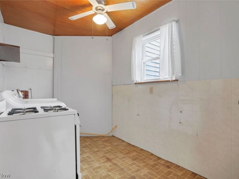 140 S Valley Street, Unit 140, Corning, OH 43730 Photo 12