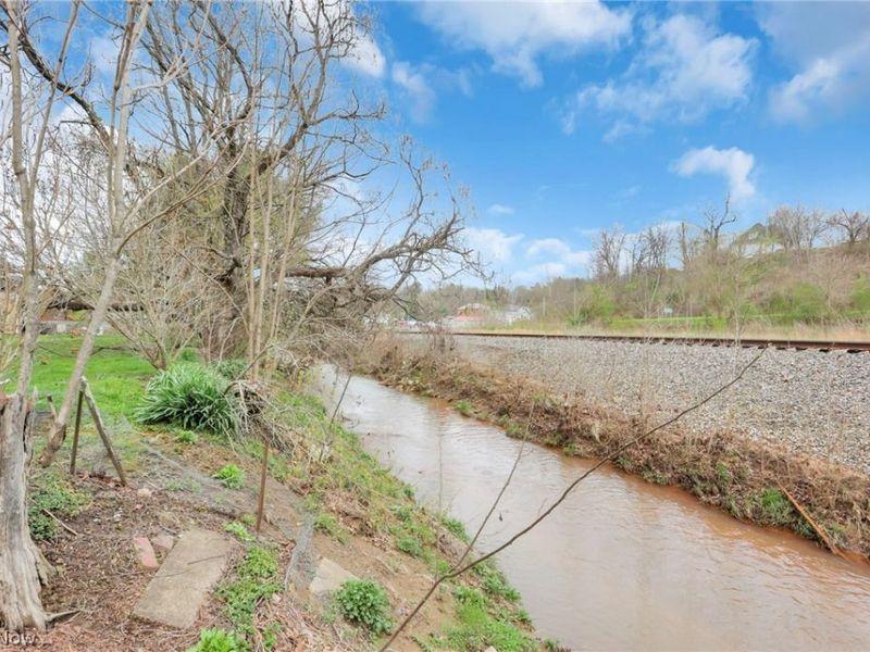 140 S Valley Street, Unit 140, Corning, OH 43730 Photo 49