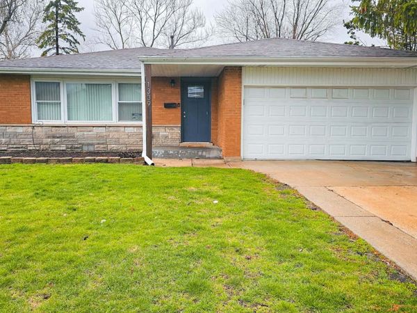 1339 Prince Drive , South Holland, IL 60473