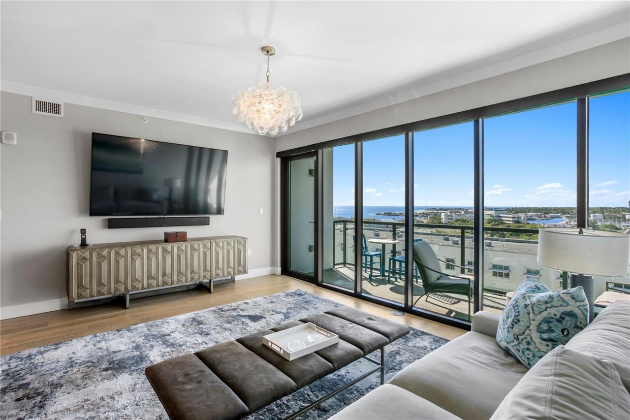 199 Dali Boulevard, Unit 1002, Saint Petersburg, FL 33701 Photo