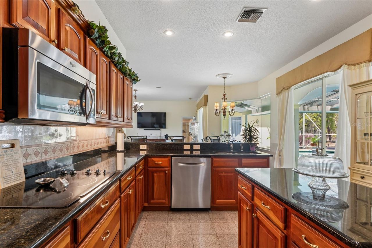 13114 Kildeer Road , Weeki Wachee, FL 34614 Photo