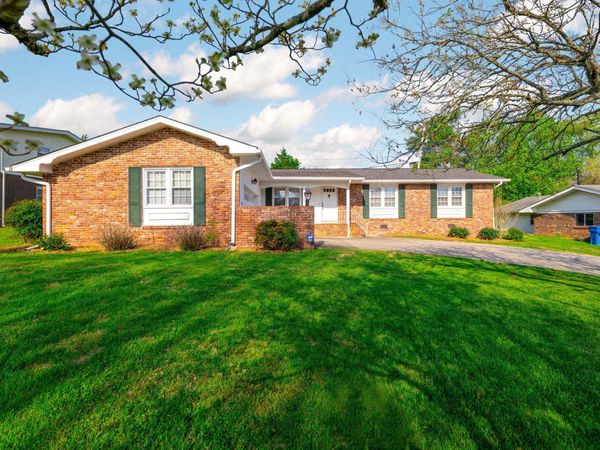 4105 Forest Plaza Drive, Hixson, TN 37343