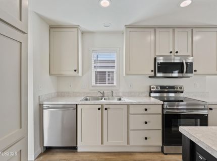 135 Fireman Row, Dayton, NV 89403 Photo