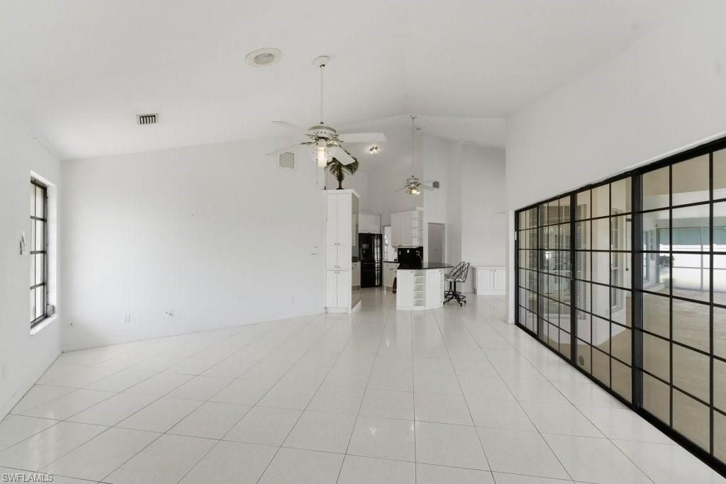 837 SW 2nd Ave, Cape Coral, FL 33991 Photo