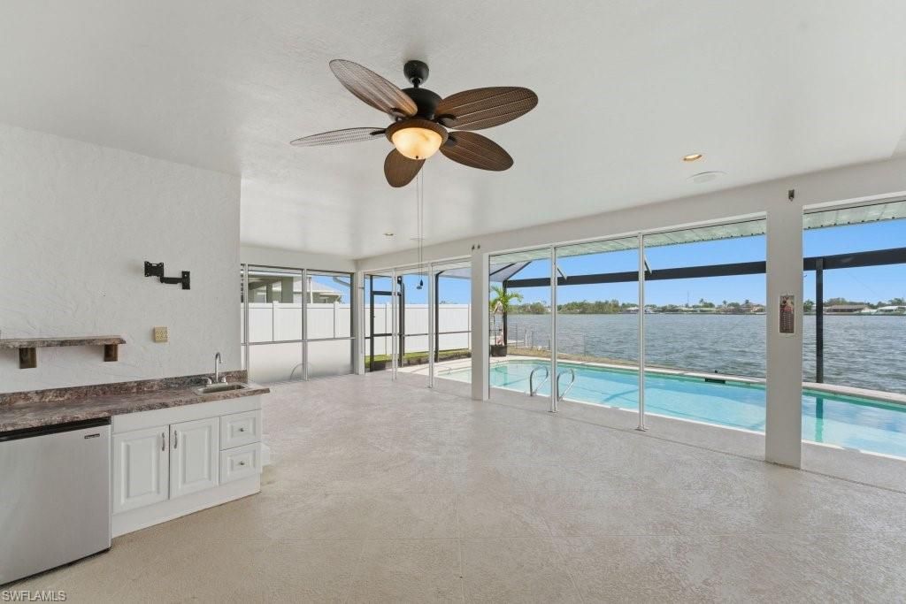 837 SW 2nd Ave, Cape Coral, FL 33991 Photo