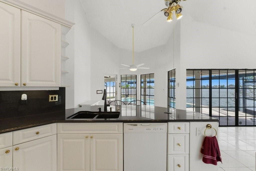 837 SW 2nd Ave, Cape Coral, FL 33991 Photo