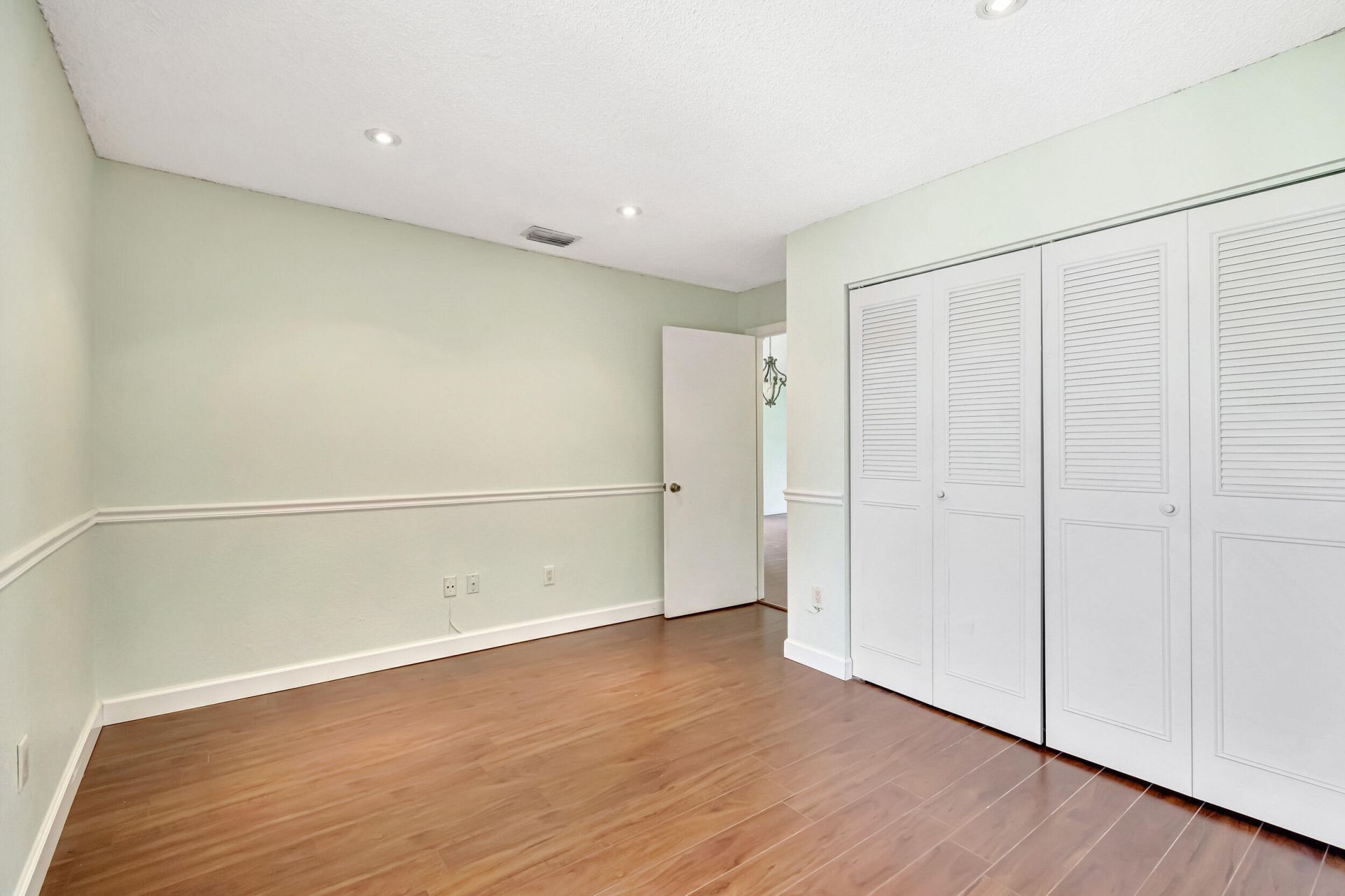 351 Club Circle, Unit 207, Boca Raton, FL 33487 Photo