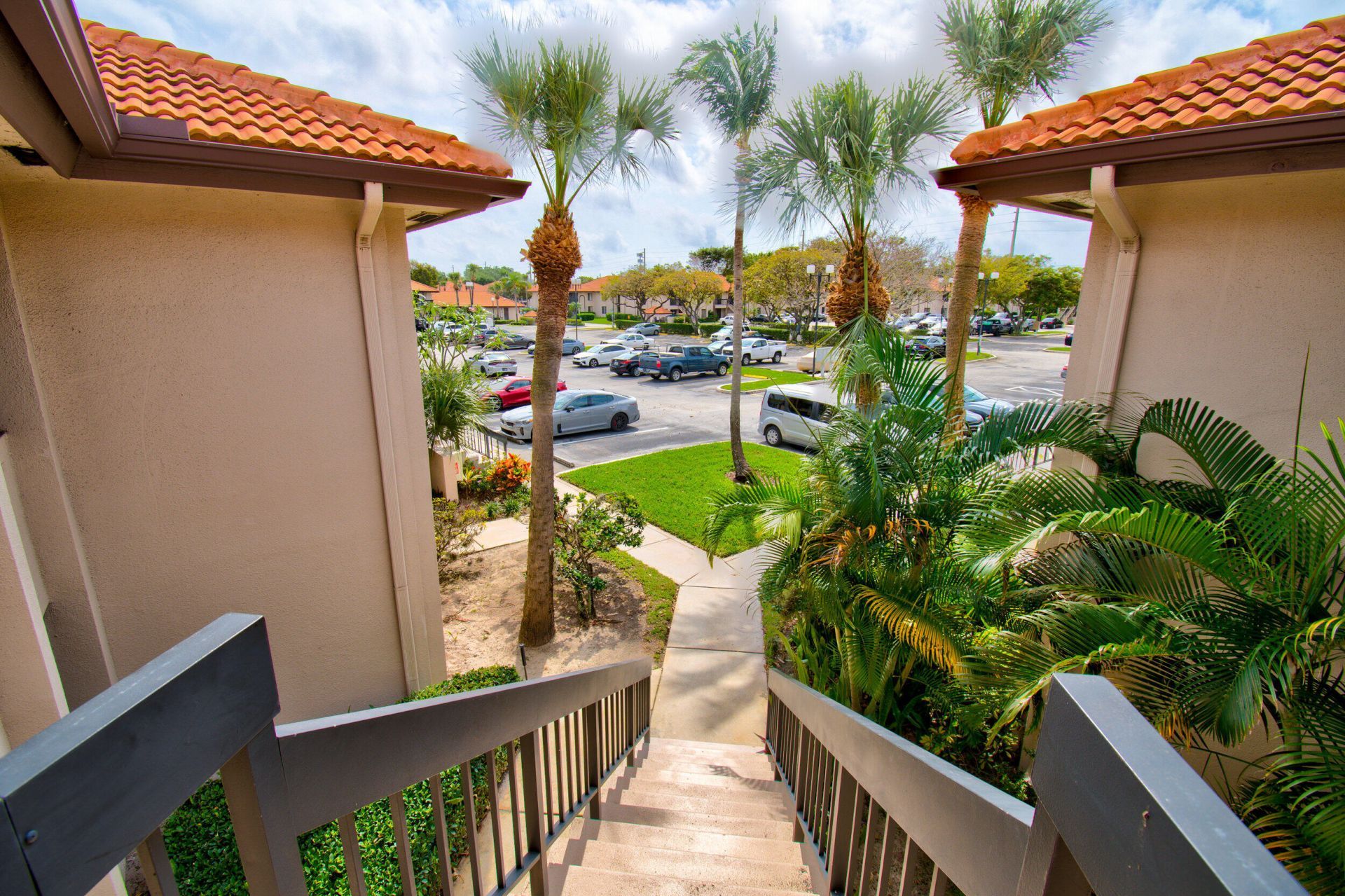 351 Club Circle, Unit 207, Boca Raton, FL 33487 Photo