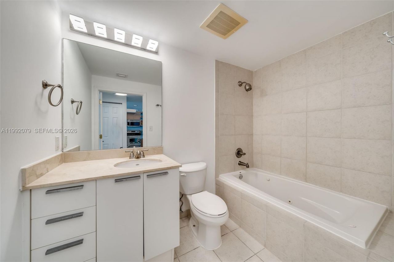 140 S Dixie Hwy , Unit 602, Hollywood, FL 33020 Photo