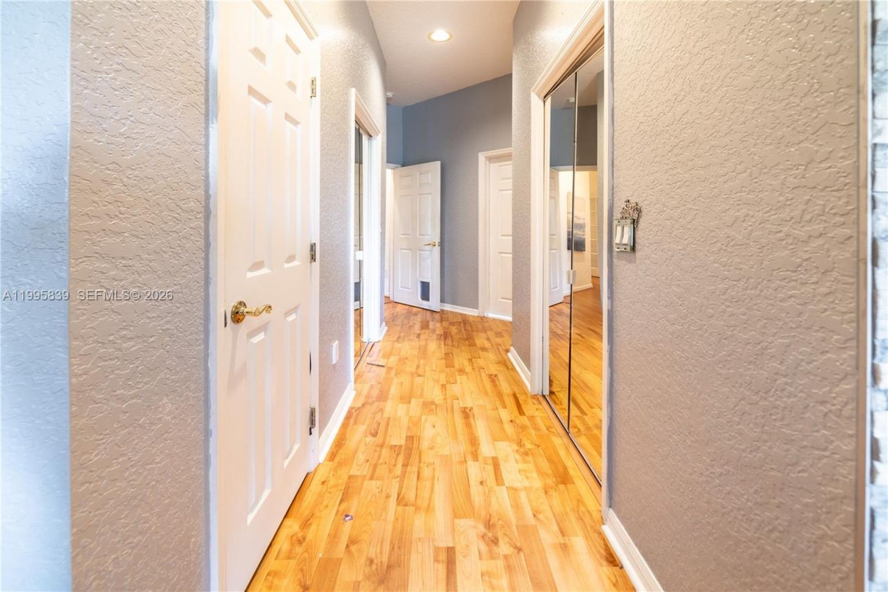 5303 SW 111th Ter , Davie, FL 33328 Photo