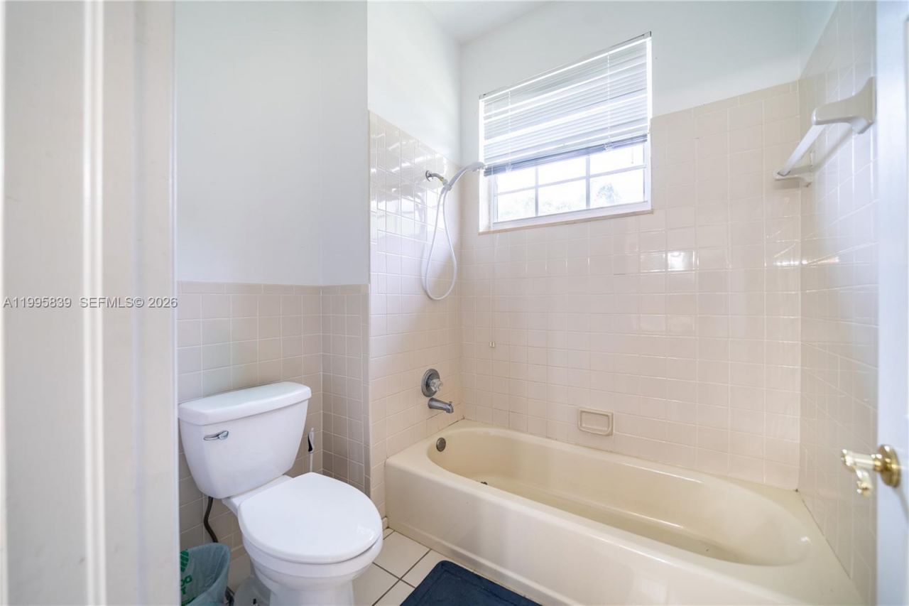 5303 SW 111th Ter , Davie, FL 33328 Photo