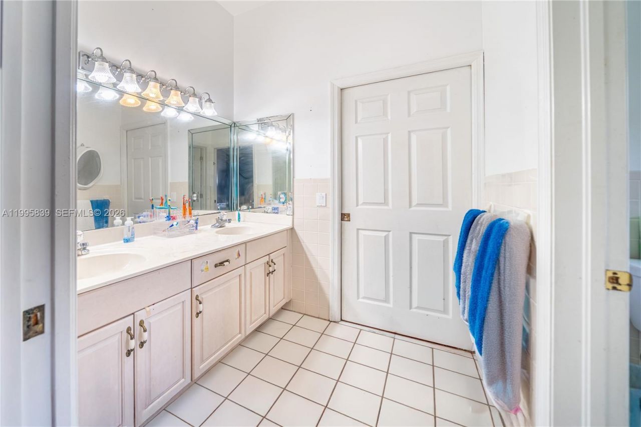 5303 SW 111th Ter , Davie, FL 33328 Photo