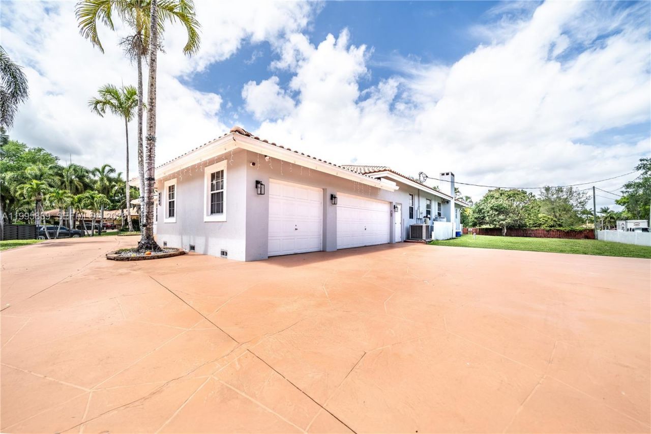 5303 SW 111th Ter , Davie, FL 33328 Photo