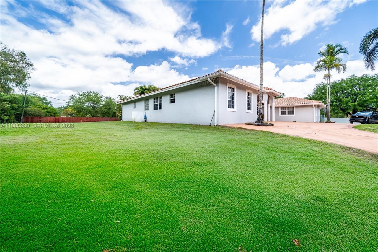 5303 SW 111th Ter , Davie, FL 33328 Photo