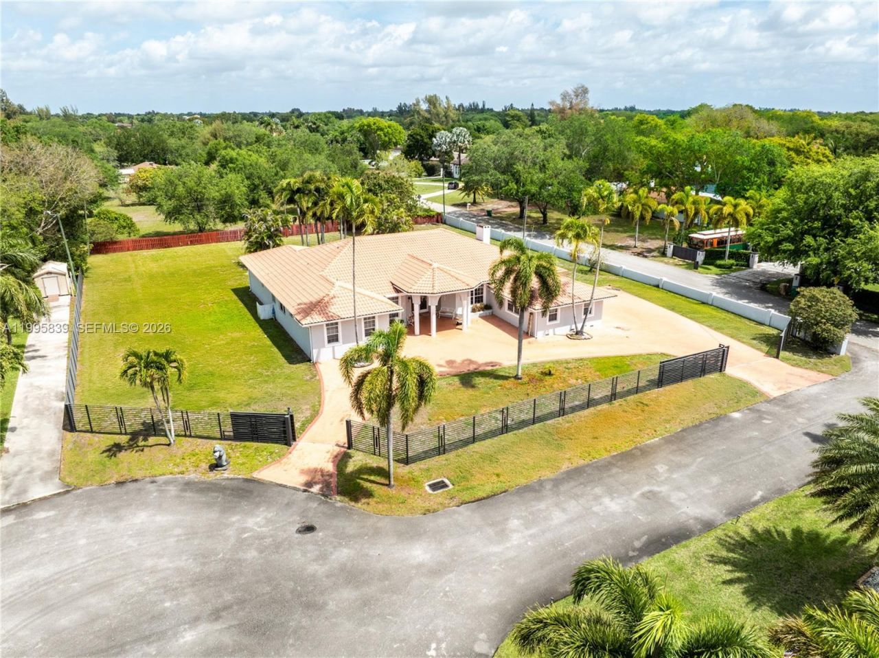 5303 SW 111th Ter , Davie, FL 33328 Photo