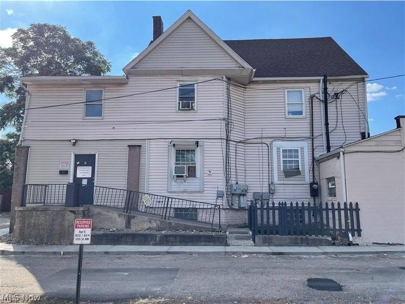 824 12th Street NW, Canton, OH 44703 Photo 2