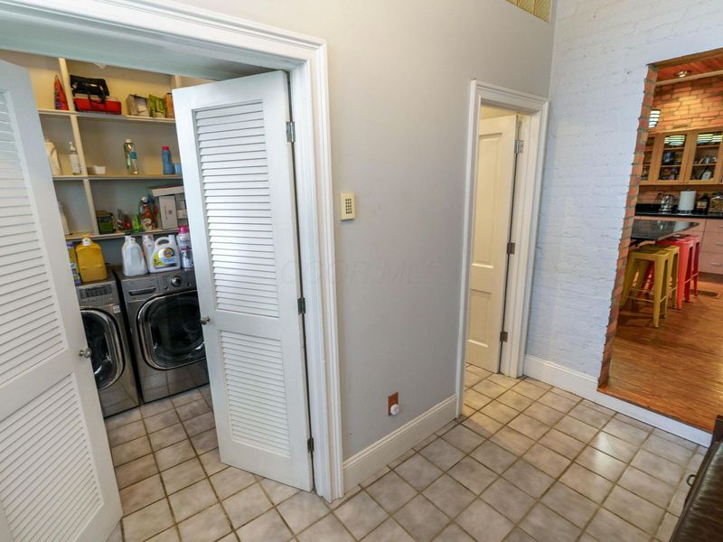 89 E Lincoln Street , Columbus, OH 43215 Photo 12