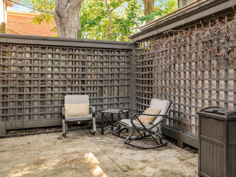 89 E Lincoln Street , Columbus, OH 43215 Photo 16