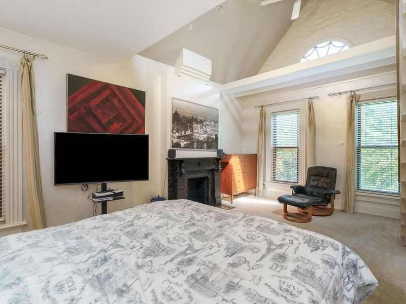 89 E Lincoln Street , Columbus, OH 43215 Photo 20