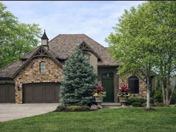 15320 Larsen Street, Overland Park, KS 66221