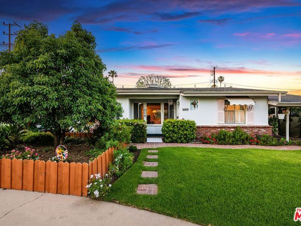 16851 Weddington Street, Encino, CA 91436