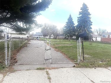 24820 Wagner Ave Avenue , Warren, MI 48089