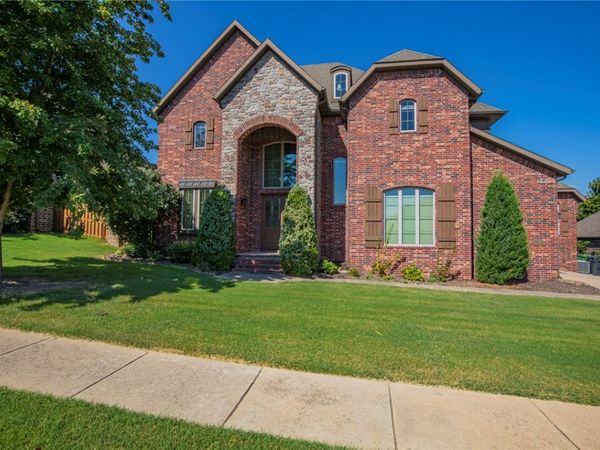 4605 Willowridge Way, Rogers, AR 72745
