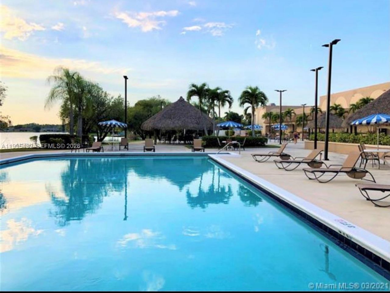 16300 Golf Club Rd, Unit 208, Weston, FL 33326 Photo