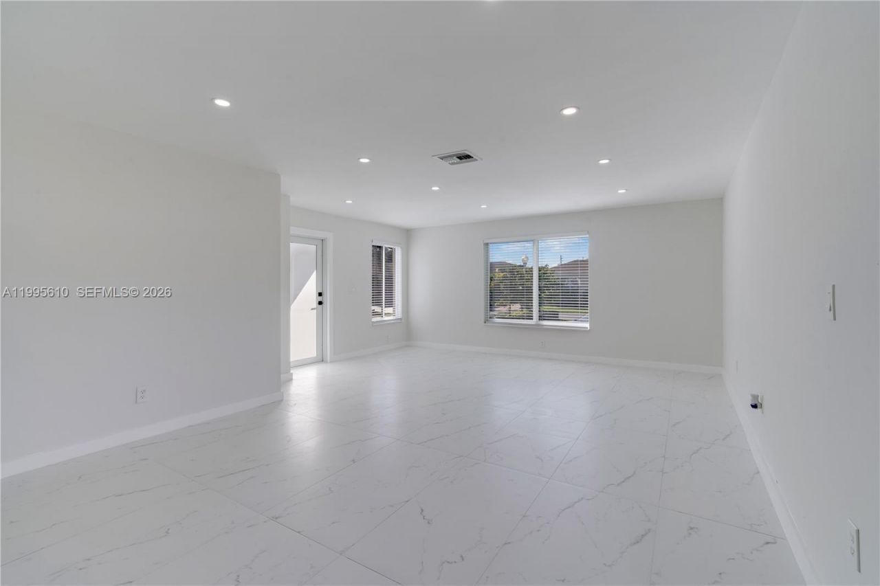 9826 SW 222nd Ter, Cutler Bay, FL 33190 Photo