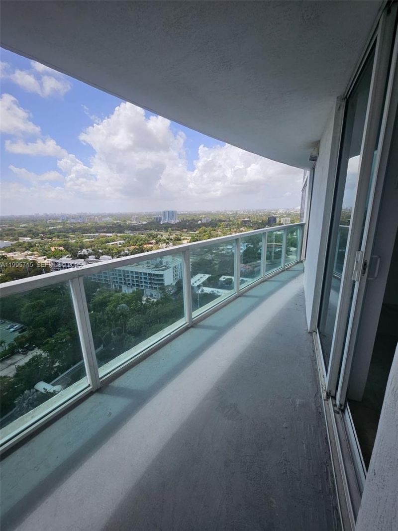 2101 Brickell Ave, Unit 2111, Miami, FL 33129 Photo