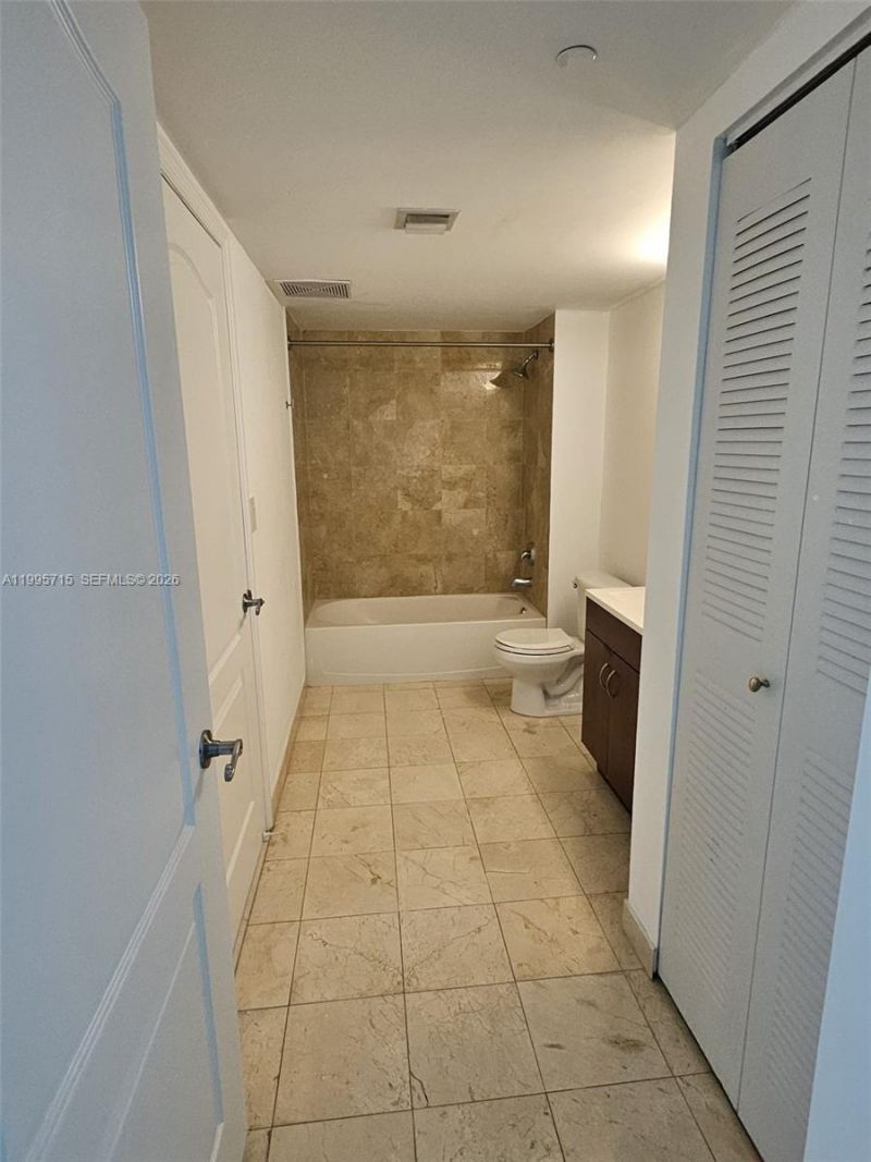 2101 Brickell Ave, Unit 2111, Miami, FL 33129 Photo