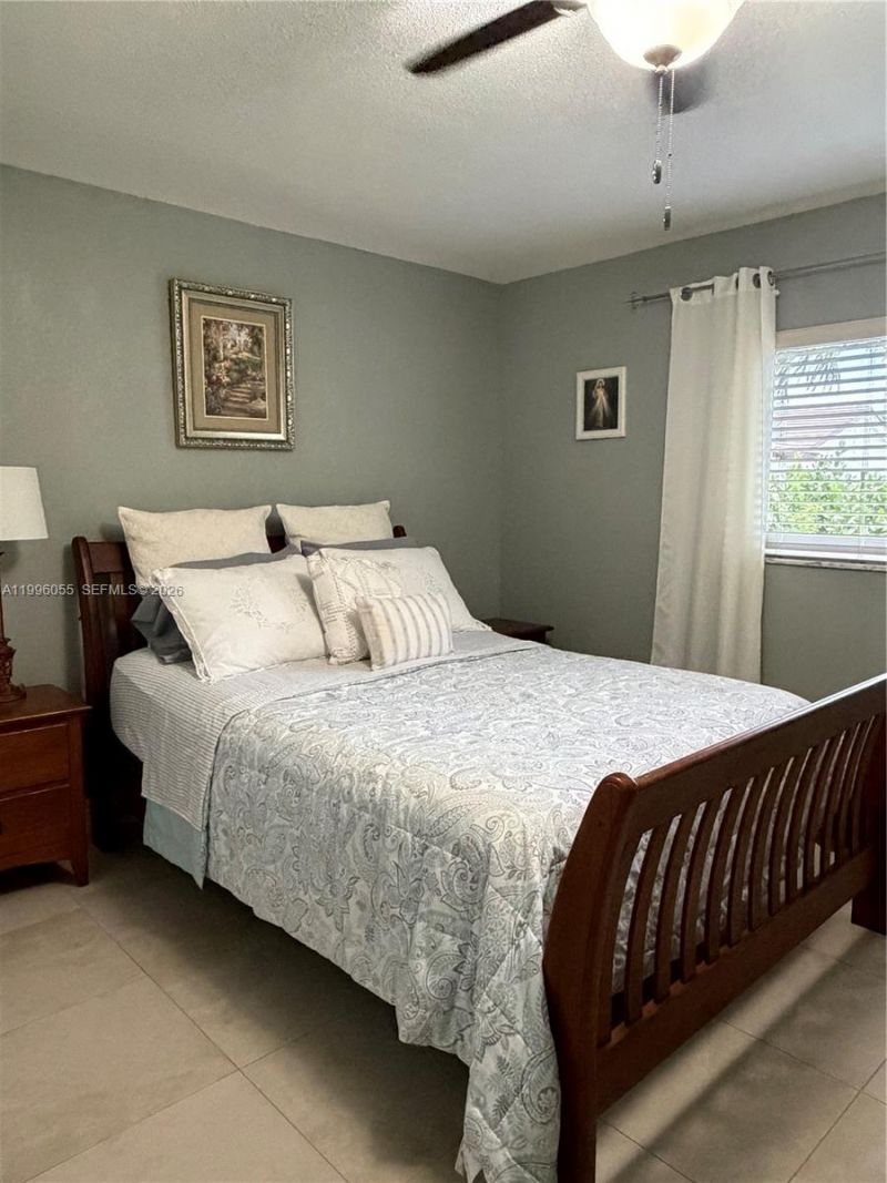 7008 NW 95th Ter, Tamarac, FL 33321 Photo