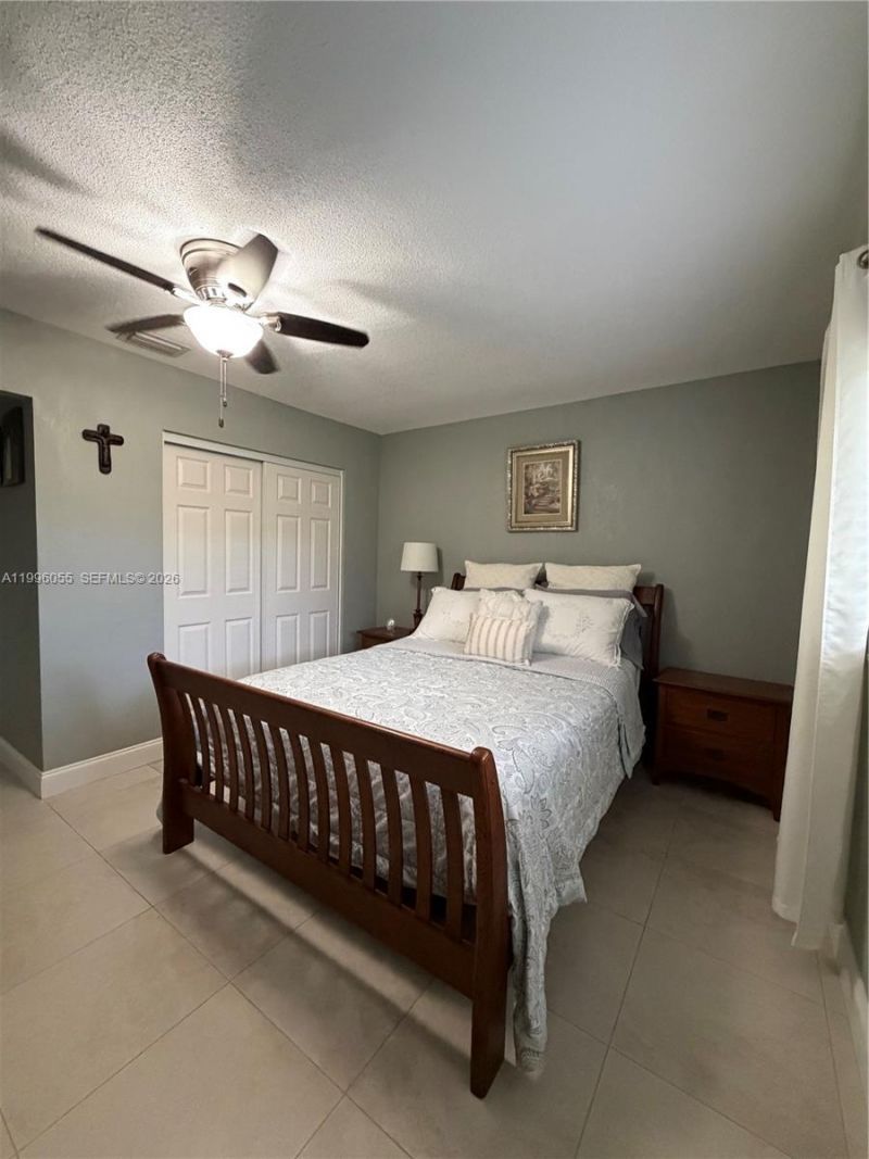 7008 NW 95th Ter, Tamarac, FL 33321 Photo