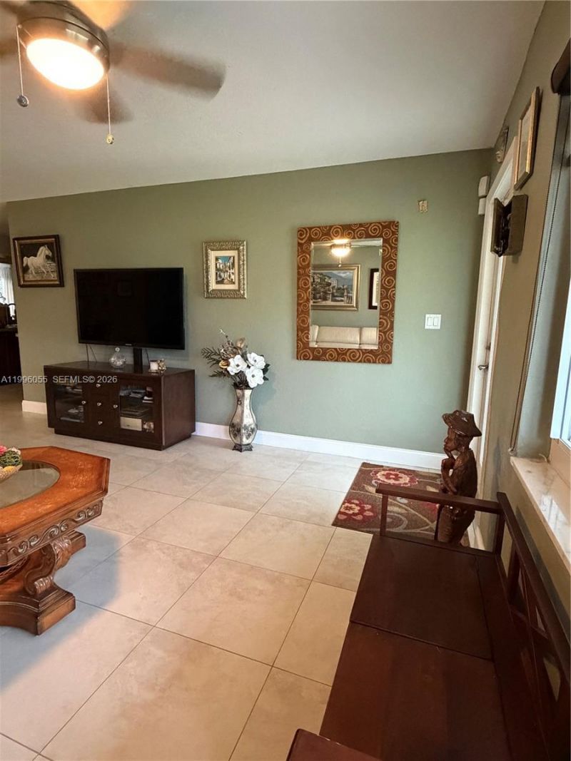 7008 NW 95th Ter, Tamarac, FL 33321 Photo