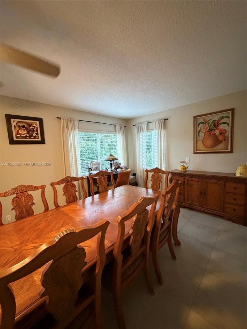 7008 NW 95th Ter, Tamarac, FL 33321 Photo