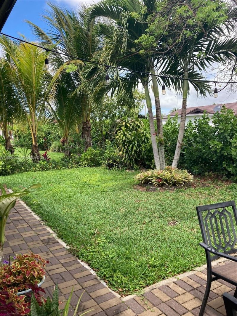 7008 NW 95th Ter, Tamarac, FL 33321 Photo