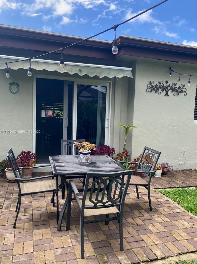 7008 NW 95th Ter, Tamarac, FL 33321 Photo