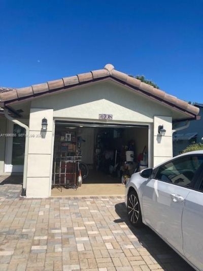 7008 NW 95th Ter, Tamarac, FL 33321 Photo