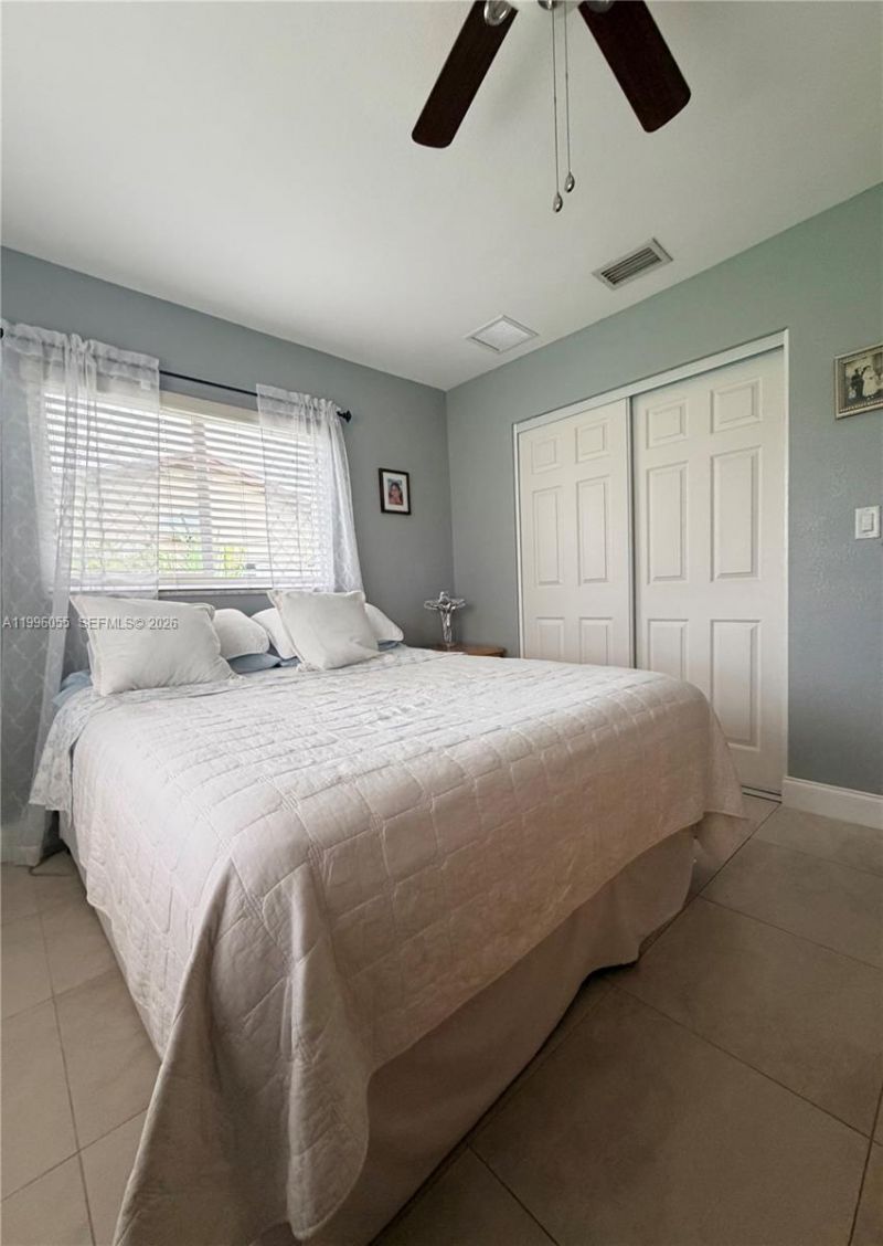 7008 NW 95th Ter, Tamarac, FL 33321 Photo