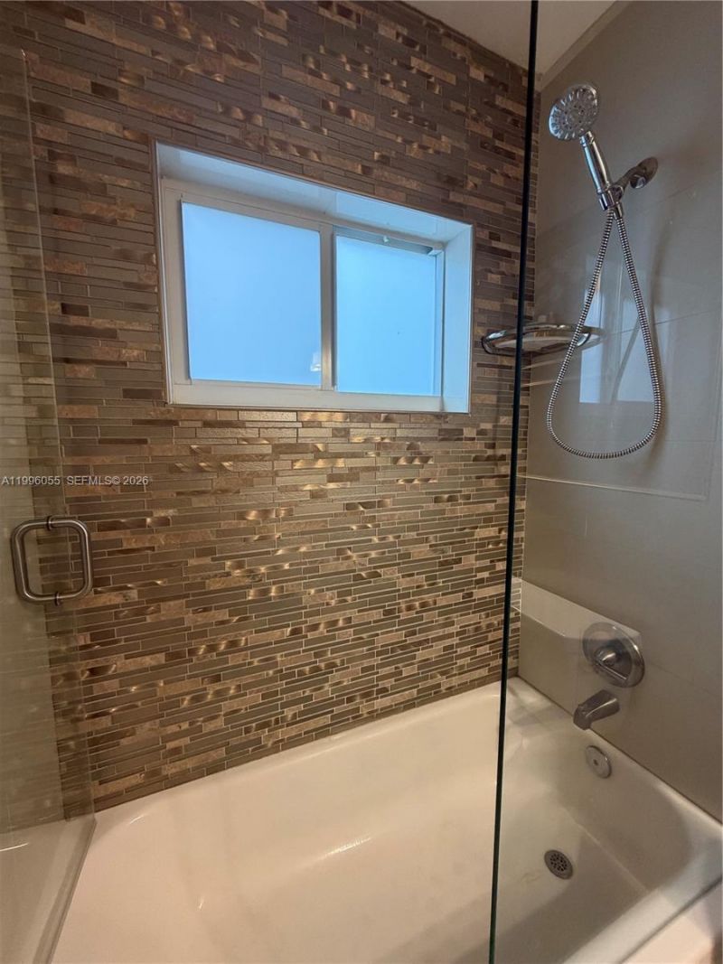 7008 NW 95th Ter, Tamarac, FL 33321 Photo